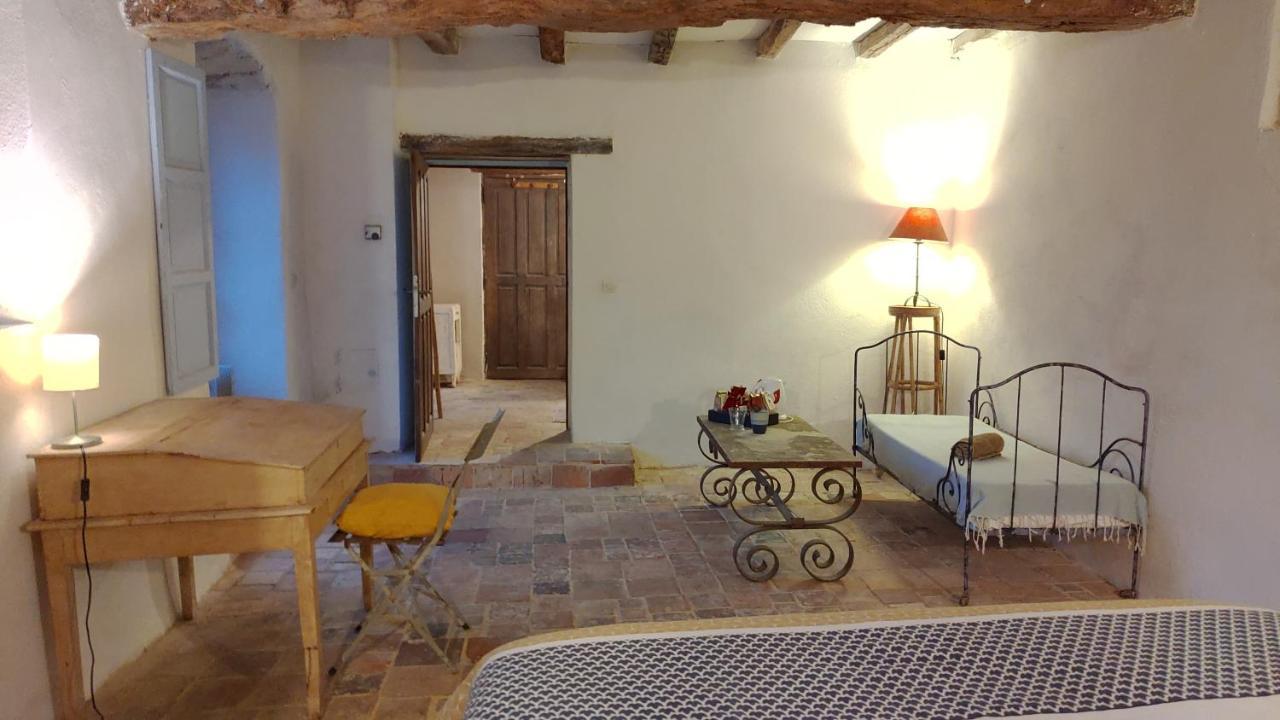 Bed and Breakfast Le Manoir De Gatines Tigné Exteriér fotografie