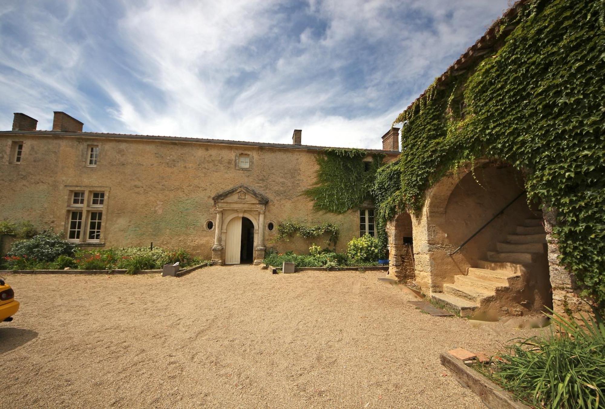 Bed and Breakfast Le Manoir De Gatines Tigné Exteriér fotografie